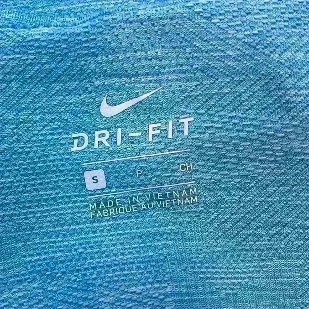 Nike Light Blue Dri-Fit Short Sleeve Top Size S